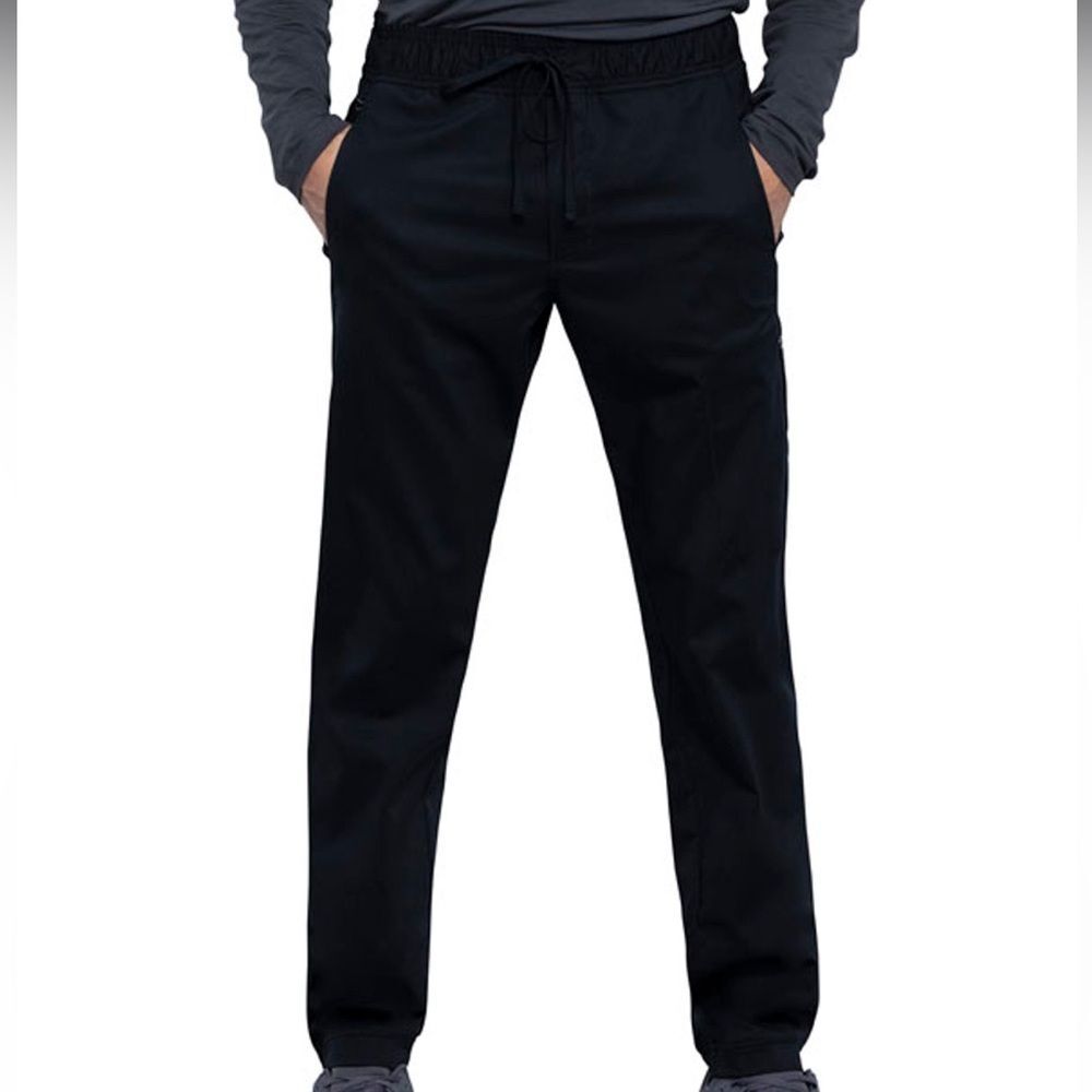 BNWT Cherokee Workwear Revolution Men’s Black Jogger Pant Scrubs Size XL Short